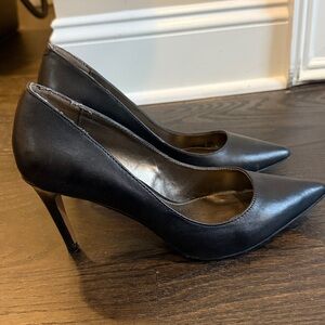 LOFT Black Genuine Real Leather Classic Pump Sz 7.5 EUC